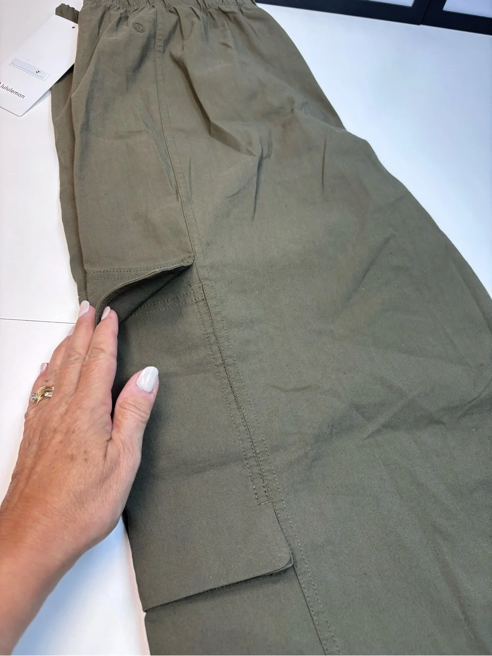 Lululemon “LuluLinen” Olive Green MR Cargo Pants NWT Size XL #cargo #lululemon
